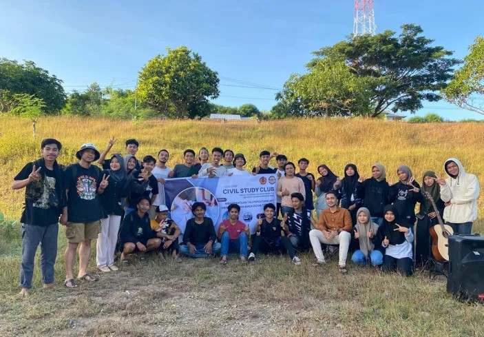 Membangkitkan Semangat Belajar di Luar Ruangan: Mahasiswa Teknik Sipil UM Bima Adakan Program Educamp